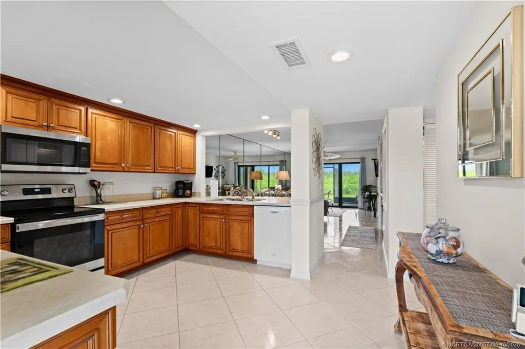 10200 S Ocean Drive #103