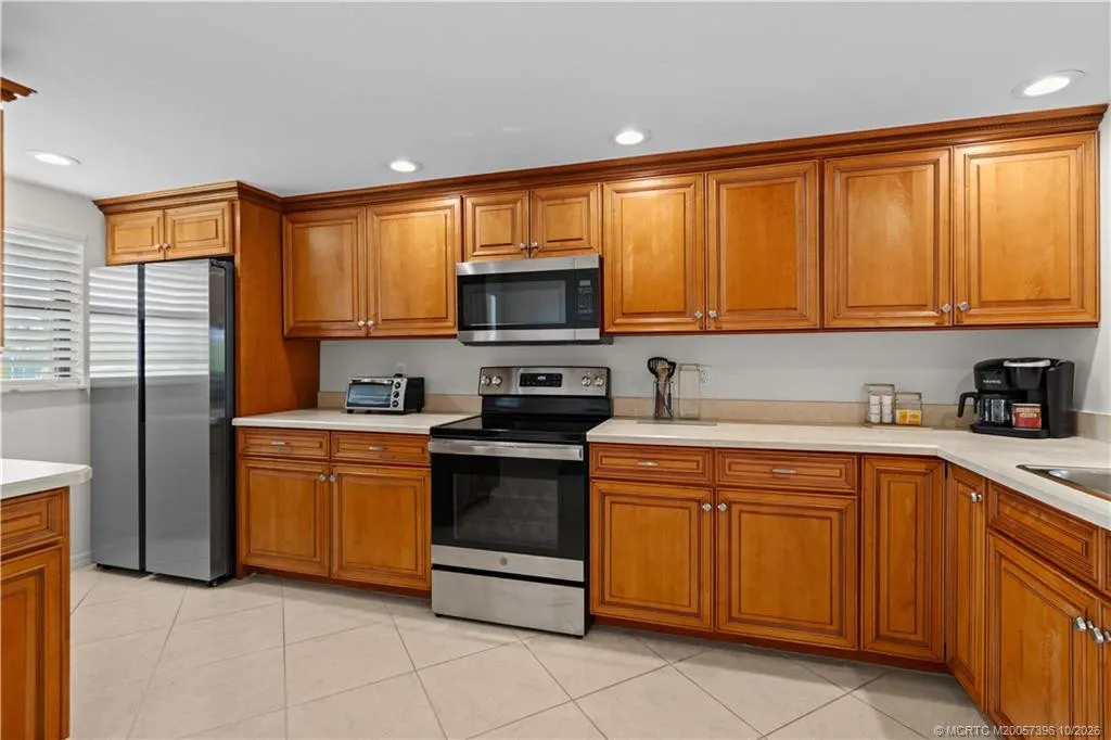 10200 S Ocean Drive #103