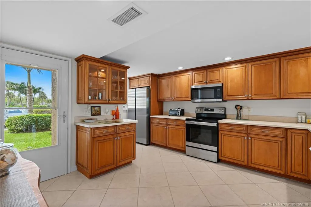 10200 S Ocean Drive #103