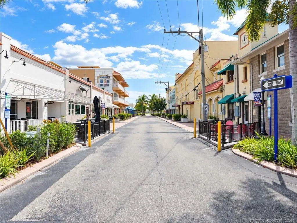 41 SW Seminole Street #Unit #404