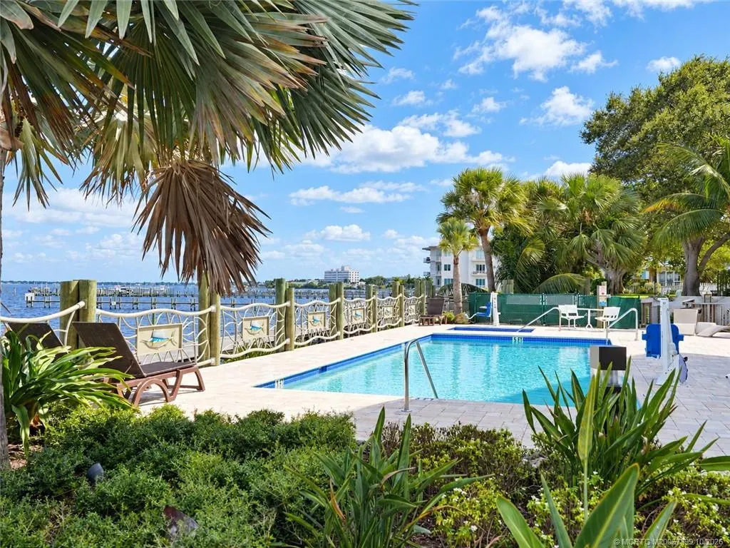 41 SW Seminole Street #Unit #404