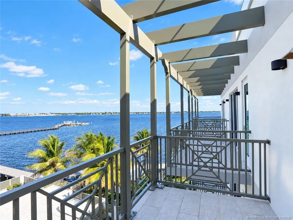 41 SW Seminole Street #Unit #404