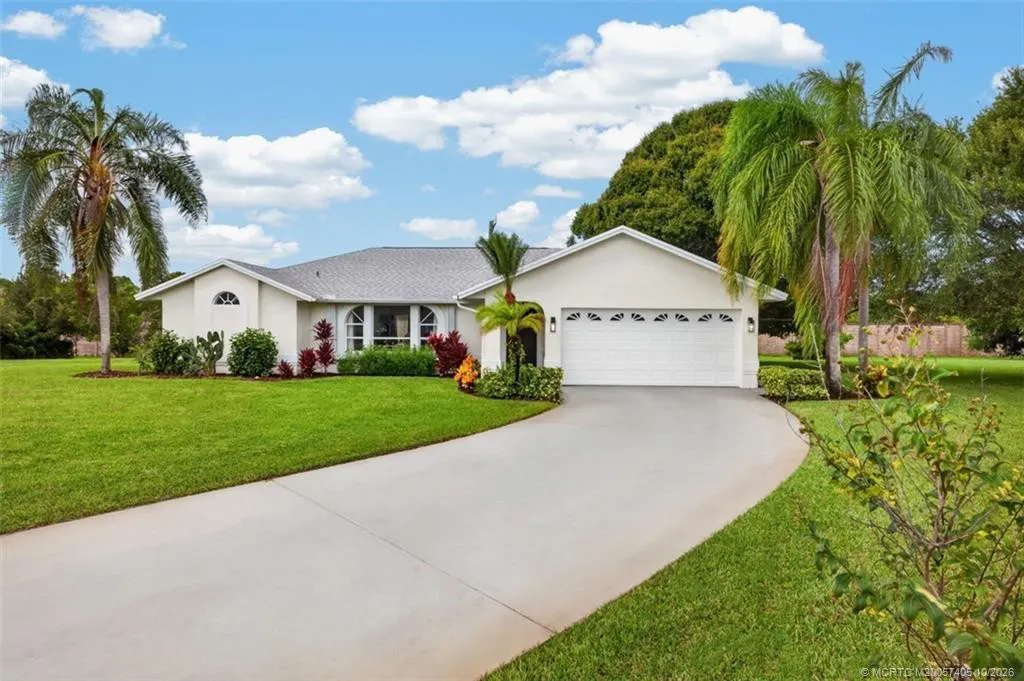 1812 NE Crabtree Lane