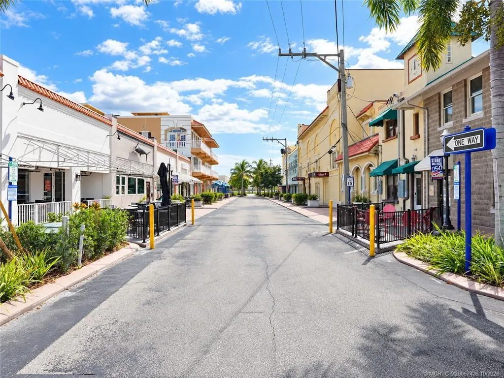 41 SW Seminole Street #Apt# 404