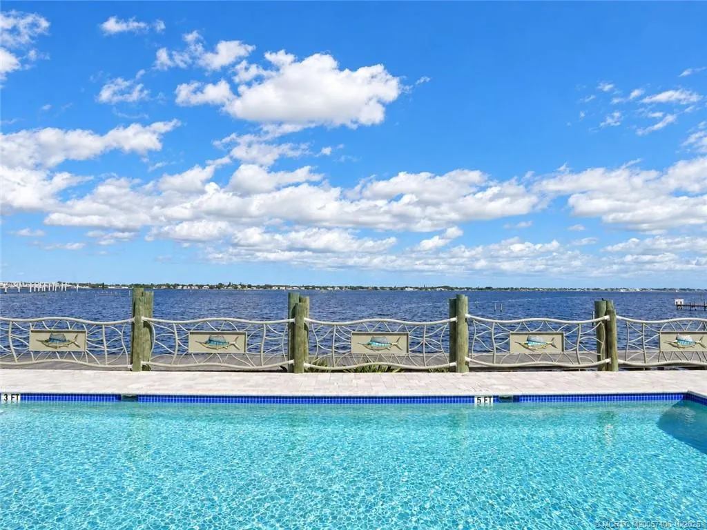 41 SW Seminole Street #Apt# 404