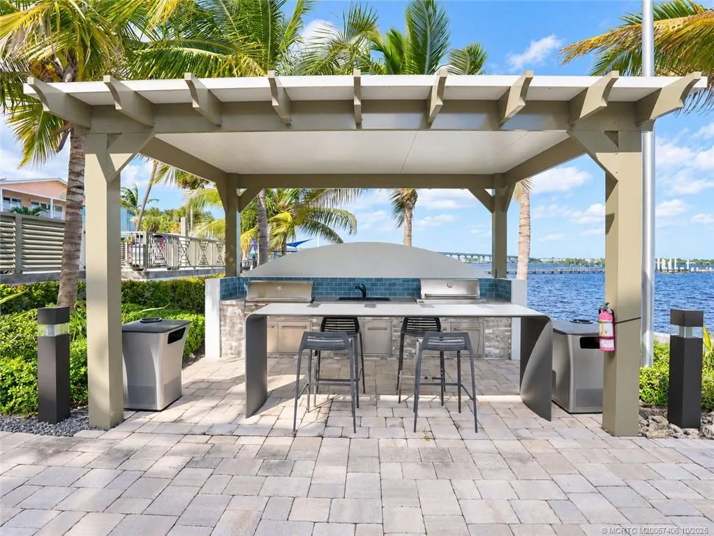 41 SW Seminole Street #Apt# 404