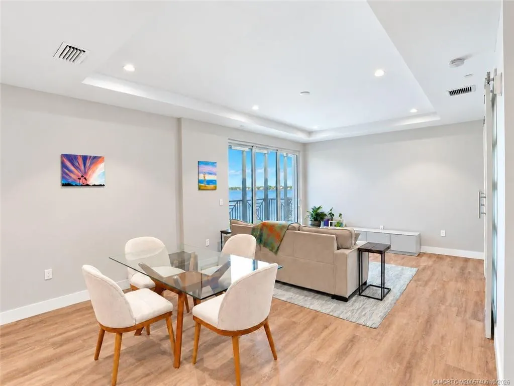 41 SW Seminole Street #Apt# 404