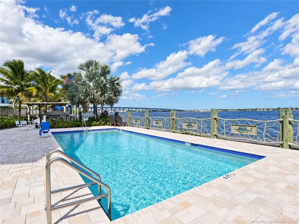 41 SW Seminole Street #Apt# 404