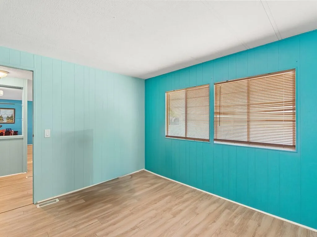 102 N Warner Drive