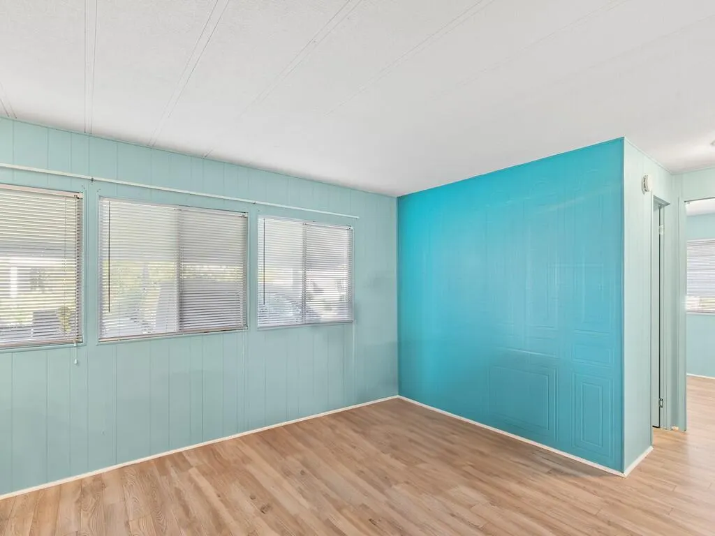 102 N Warner Drive