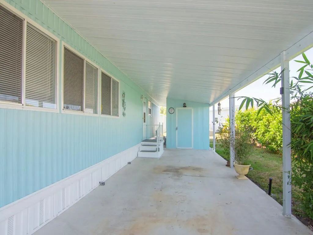 102 N Warner Drive