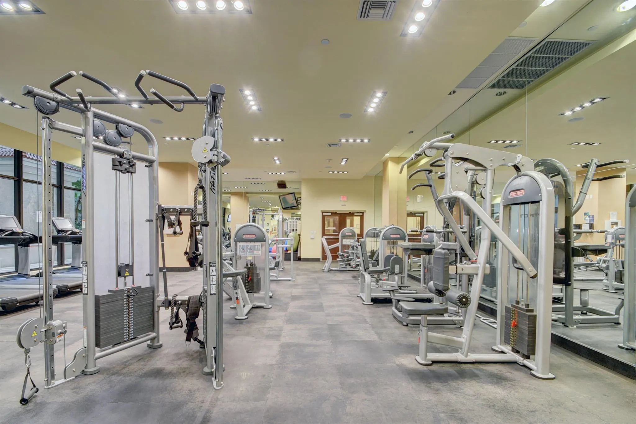 701 S Olive Avenue, #1506