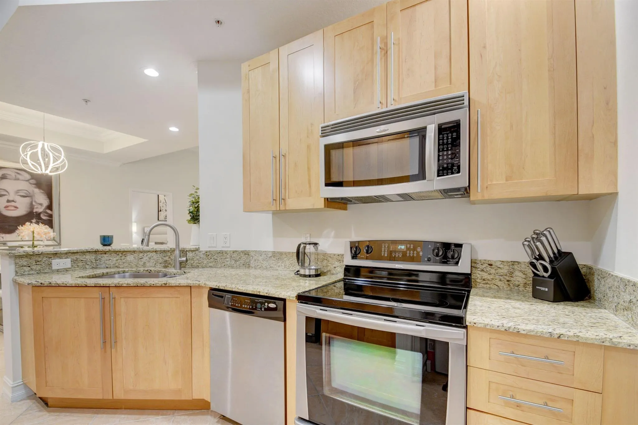 701 S Olive Avenue, #1506
