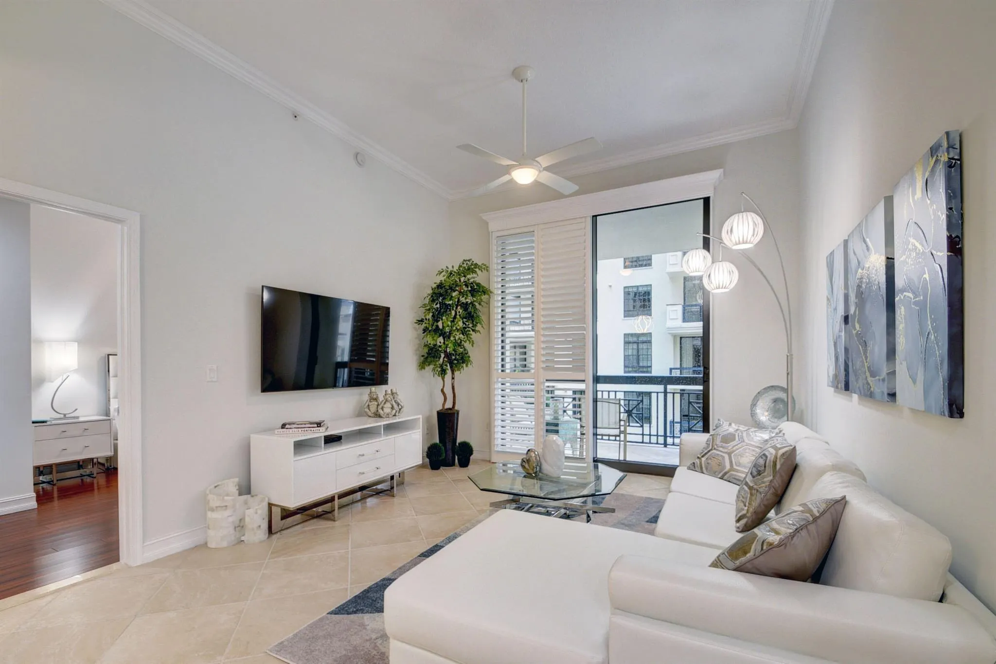 701 S Olive Avenue, #1506