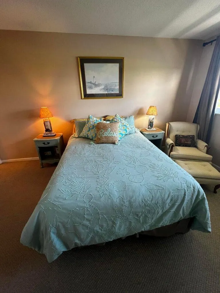 20 Yacht Club Drive, #405