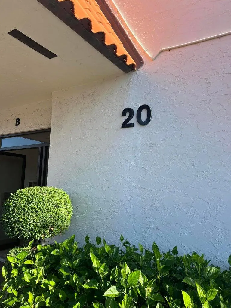 20 Yacht Club Drive, #405