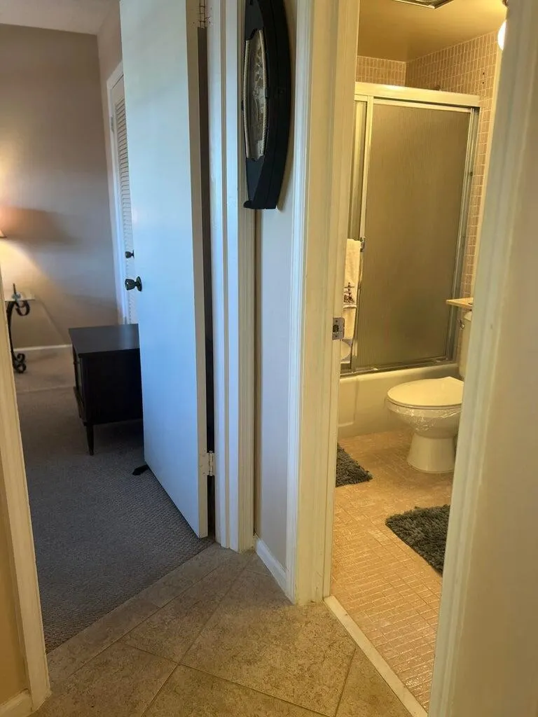 20 Yacht Club Drive, #405