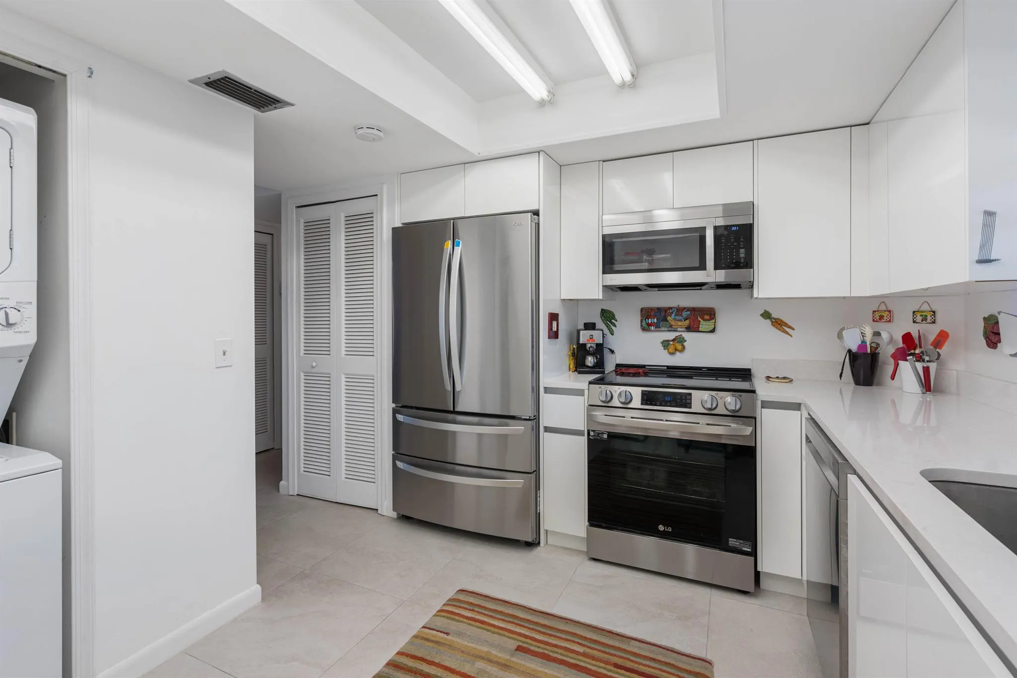 300 Golfview Road, #304