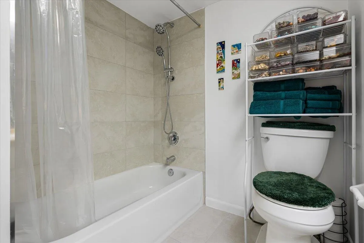 300 Golfview Road, #304