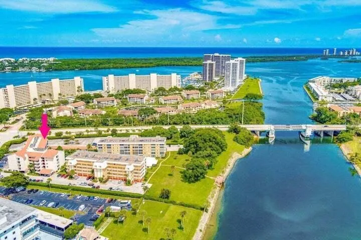 300 Golfview Road, #304