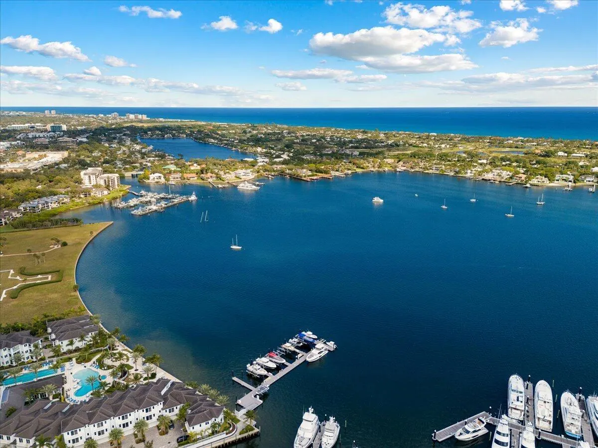300 Golfview Road, #304