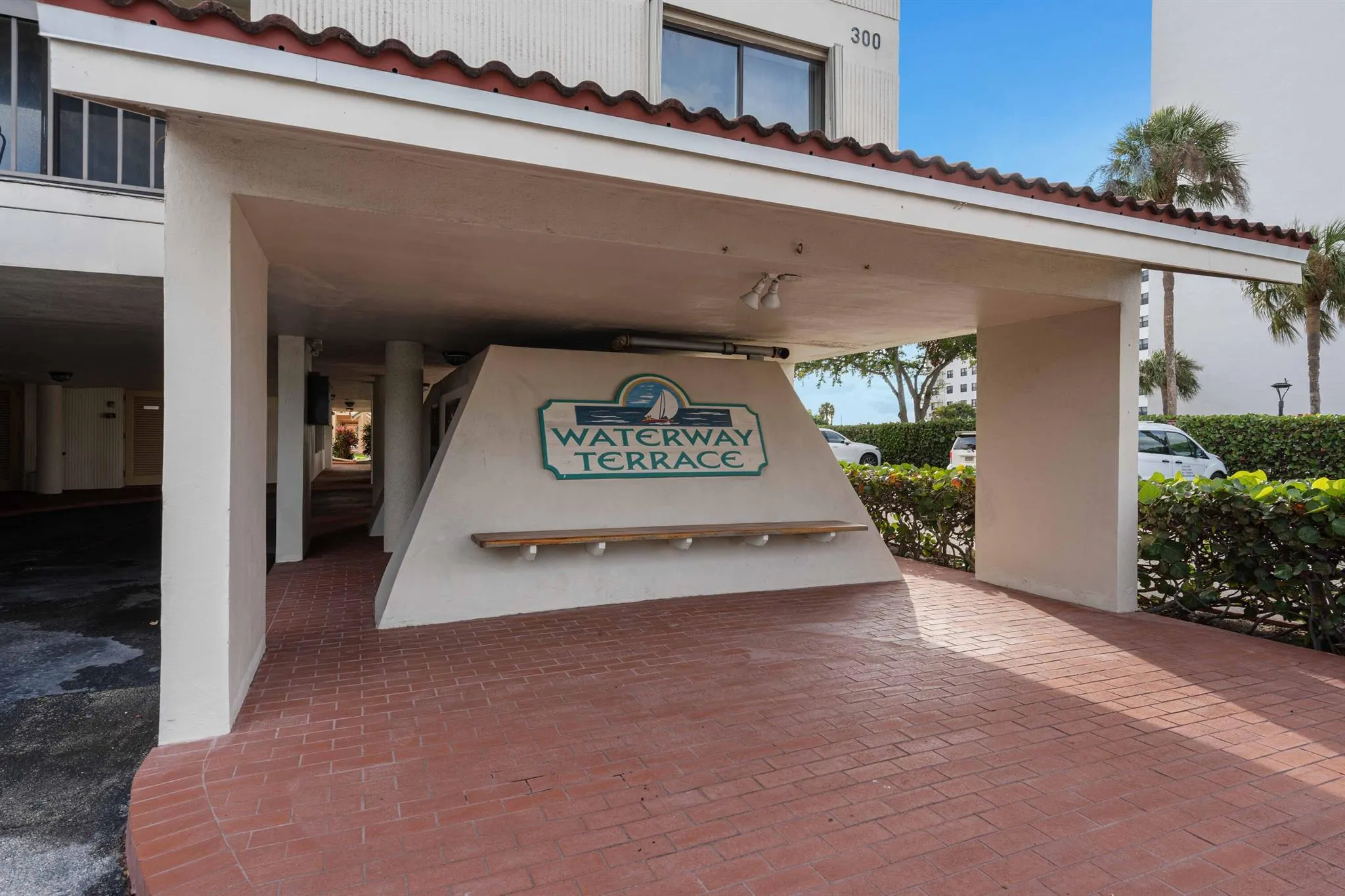 300 Golfview Road, #304