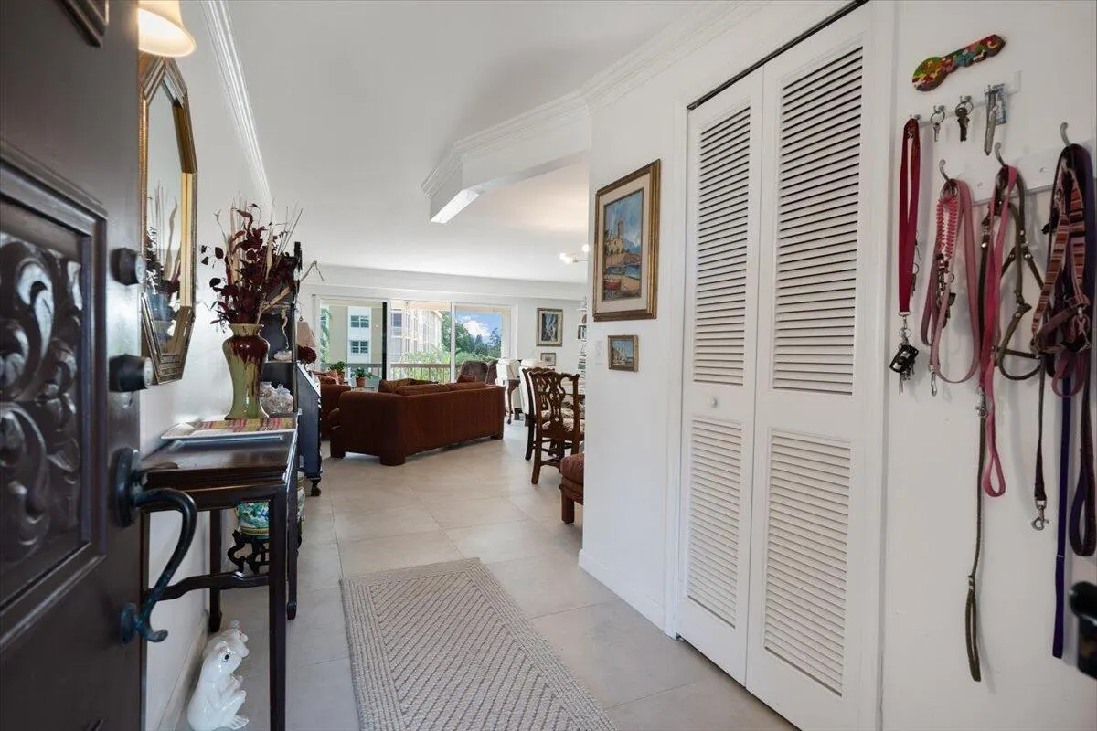 300 Golfview Road, #304