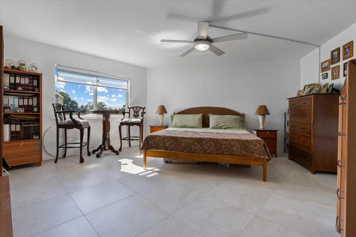 300 Golfview Road, #304