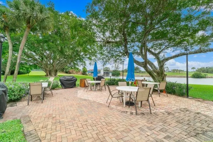300 Golfview Road, #304