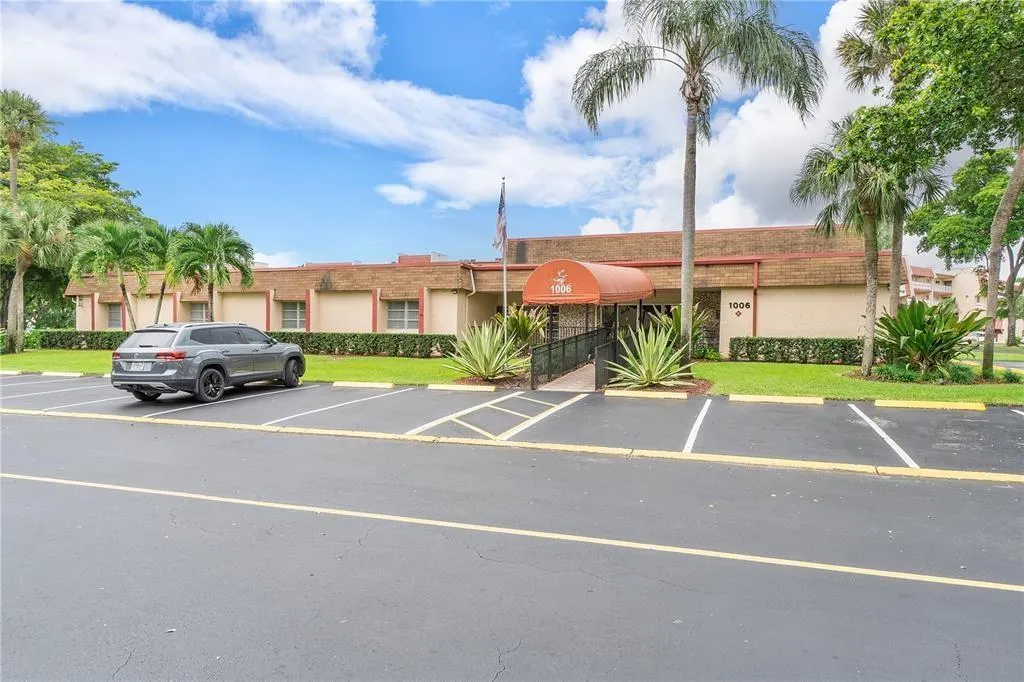 1010 Country Club Drive, #108