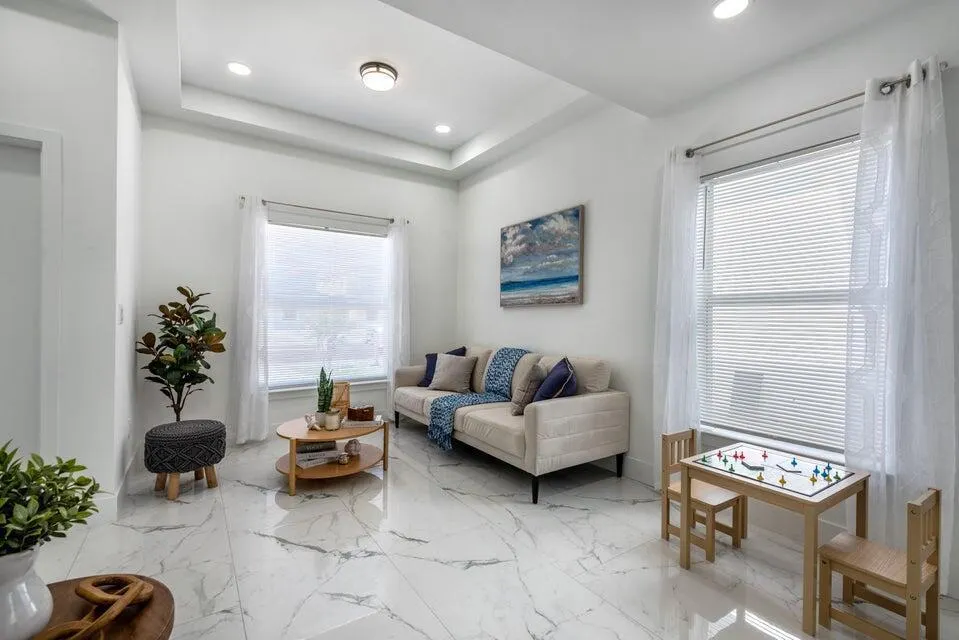 411 NW 12th Avenue