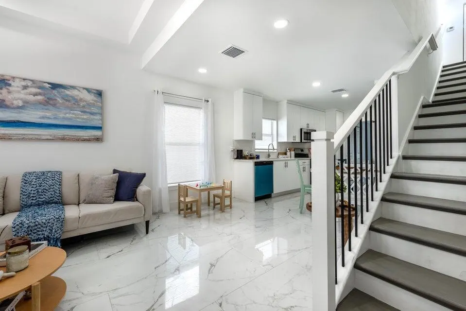 411 NW 12th Avenue
