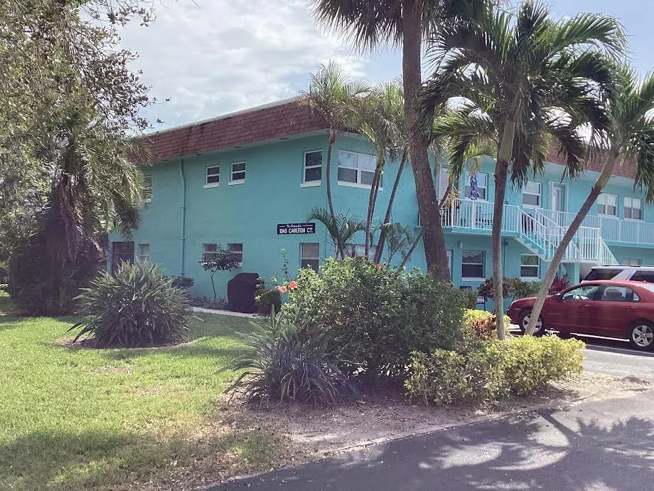 1245 N Carlton Court, #206