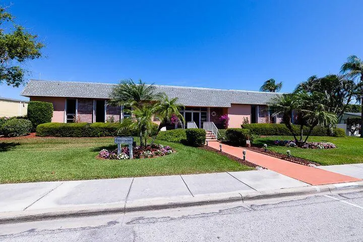 1245 N Carlton Court, #206