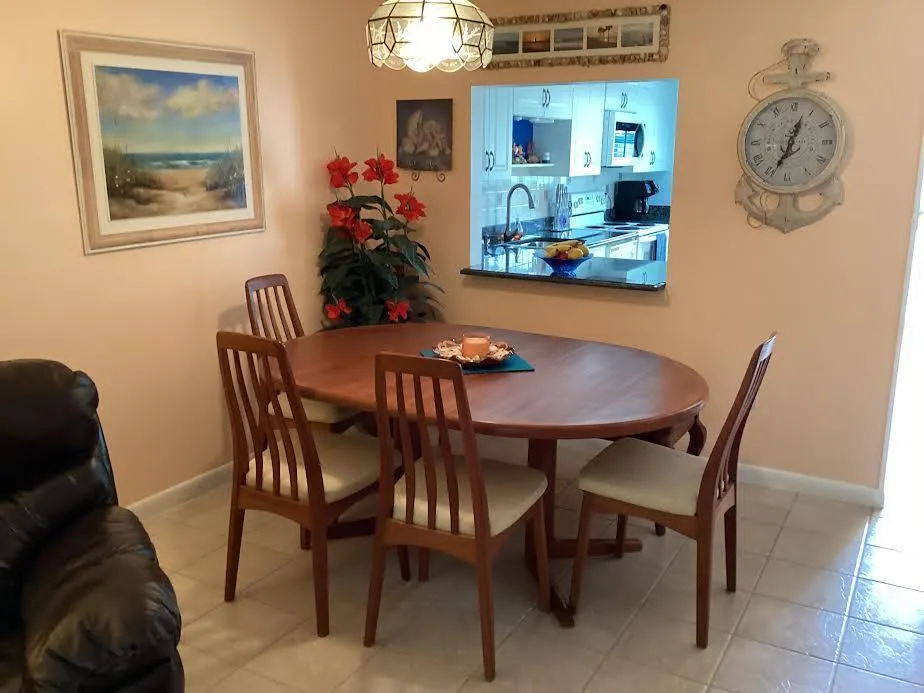 1245 N Carlton Court, #206