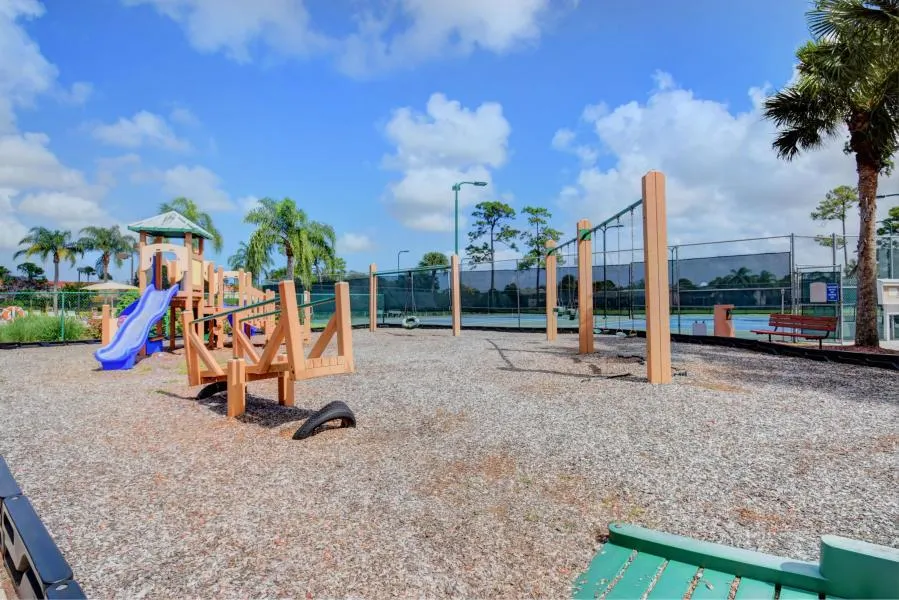 705 Harbour Pointe Way, #705