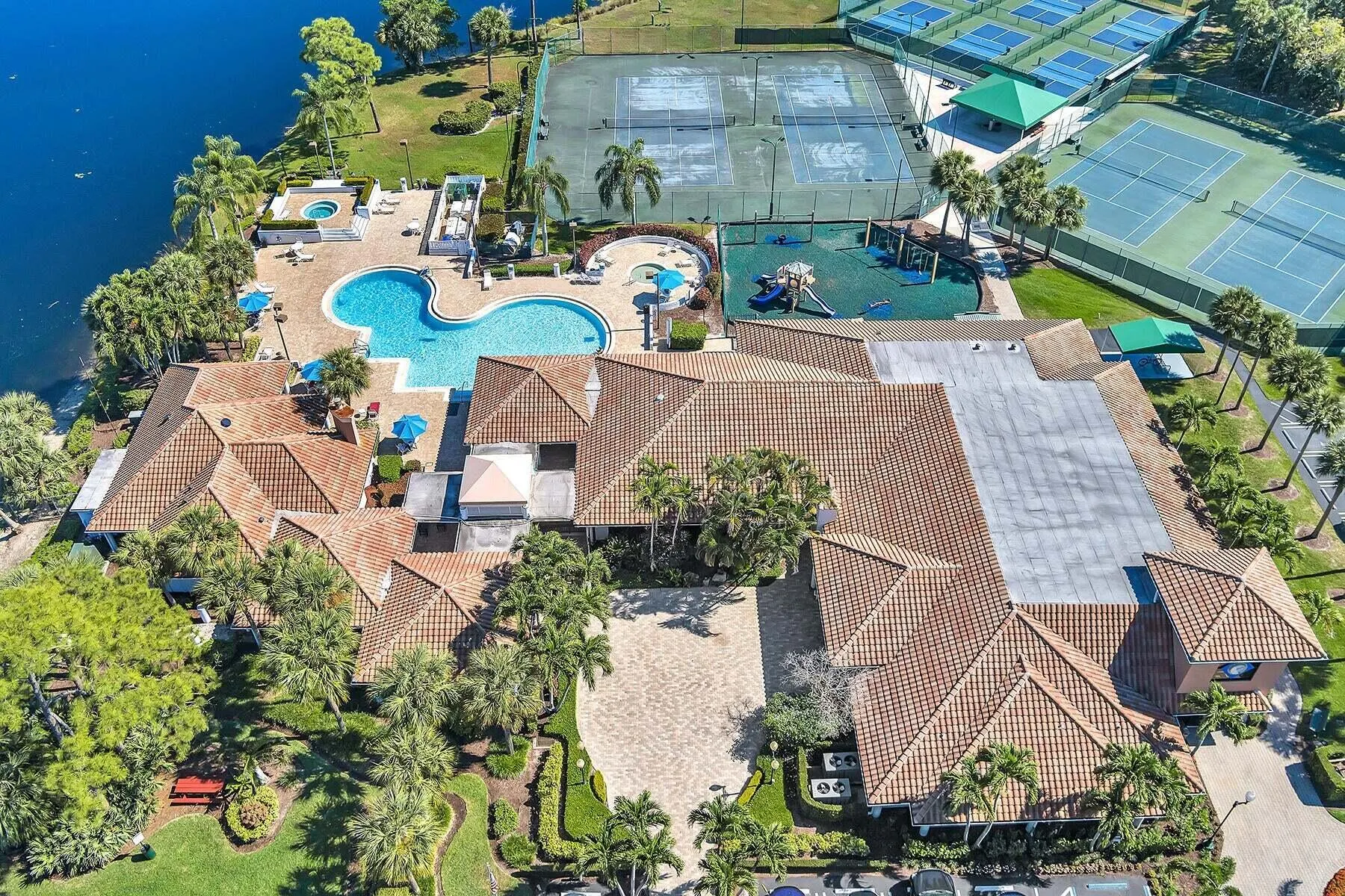 705 Harbour Pointe Way, #705