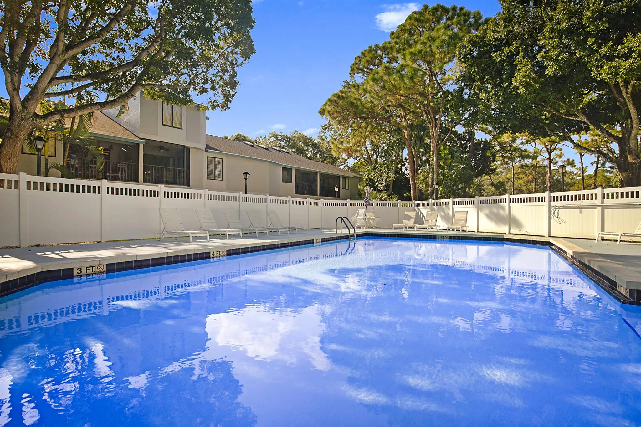 705 Harbour Pointe Way, #705