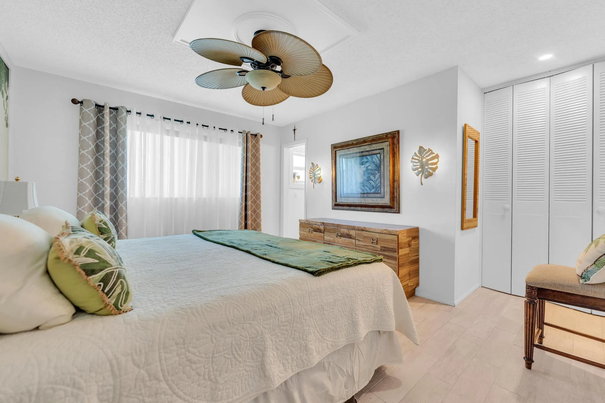 2533 Dudley Drive W, #E