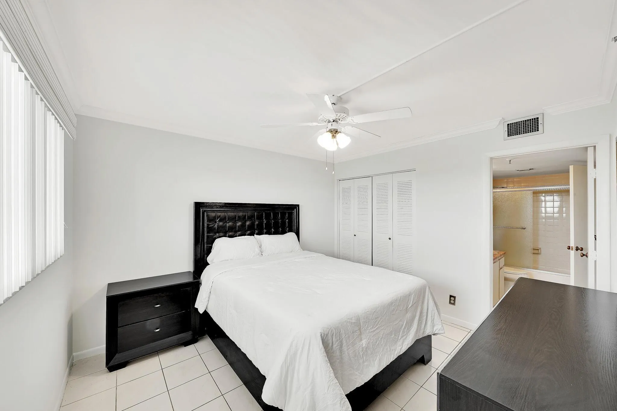 7076 Huntington Lane, #803