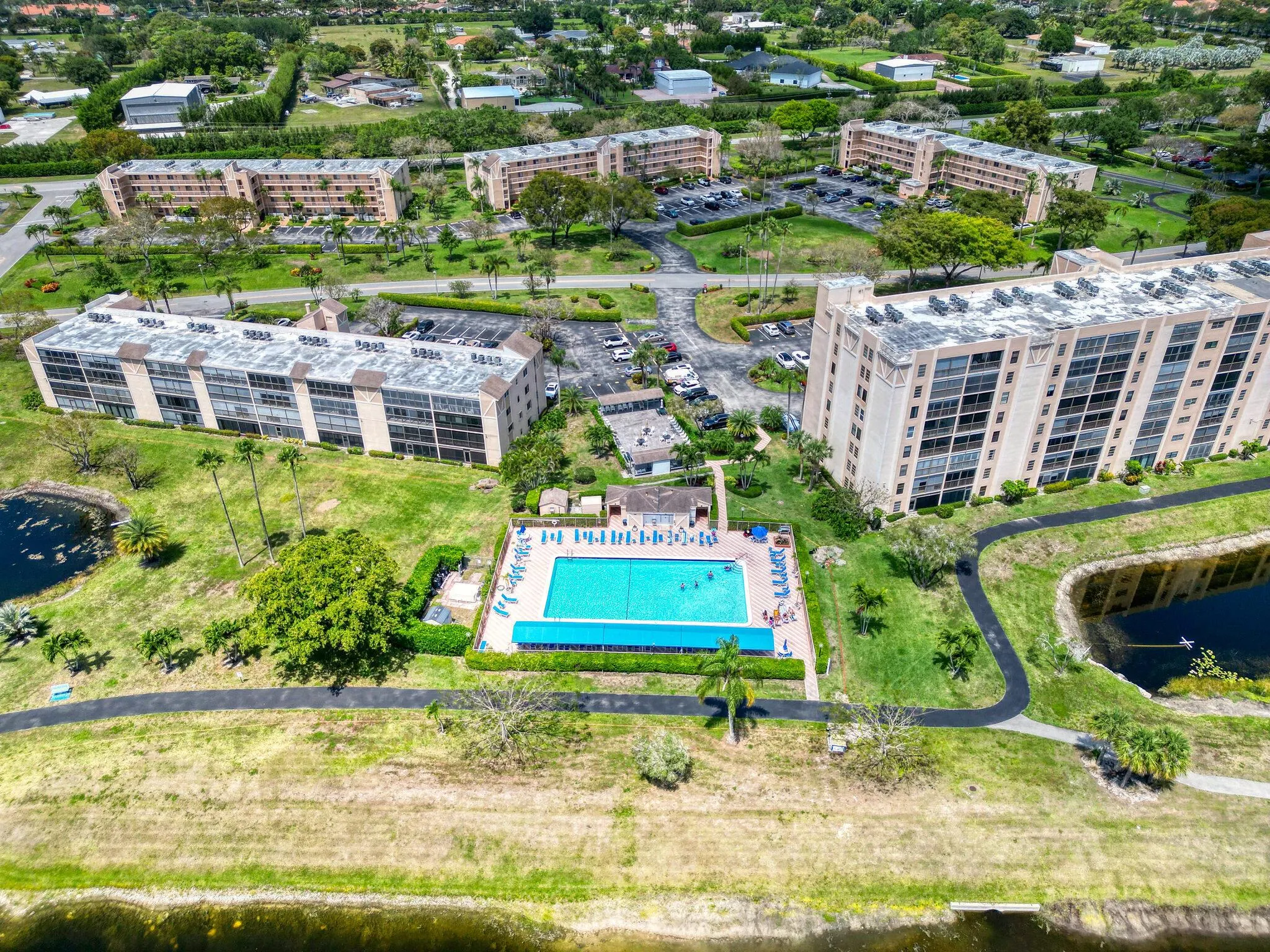 7076 Huntington Lane, #803