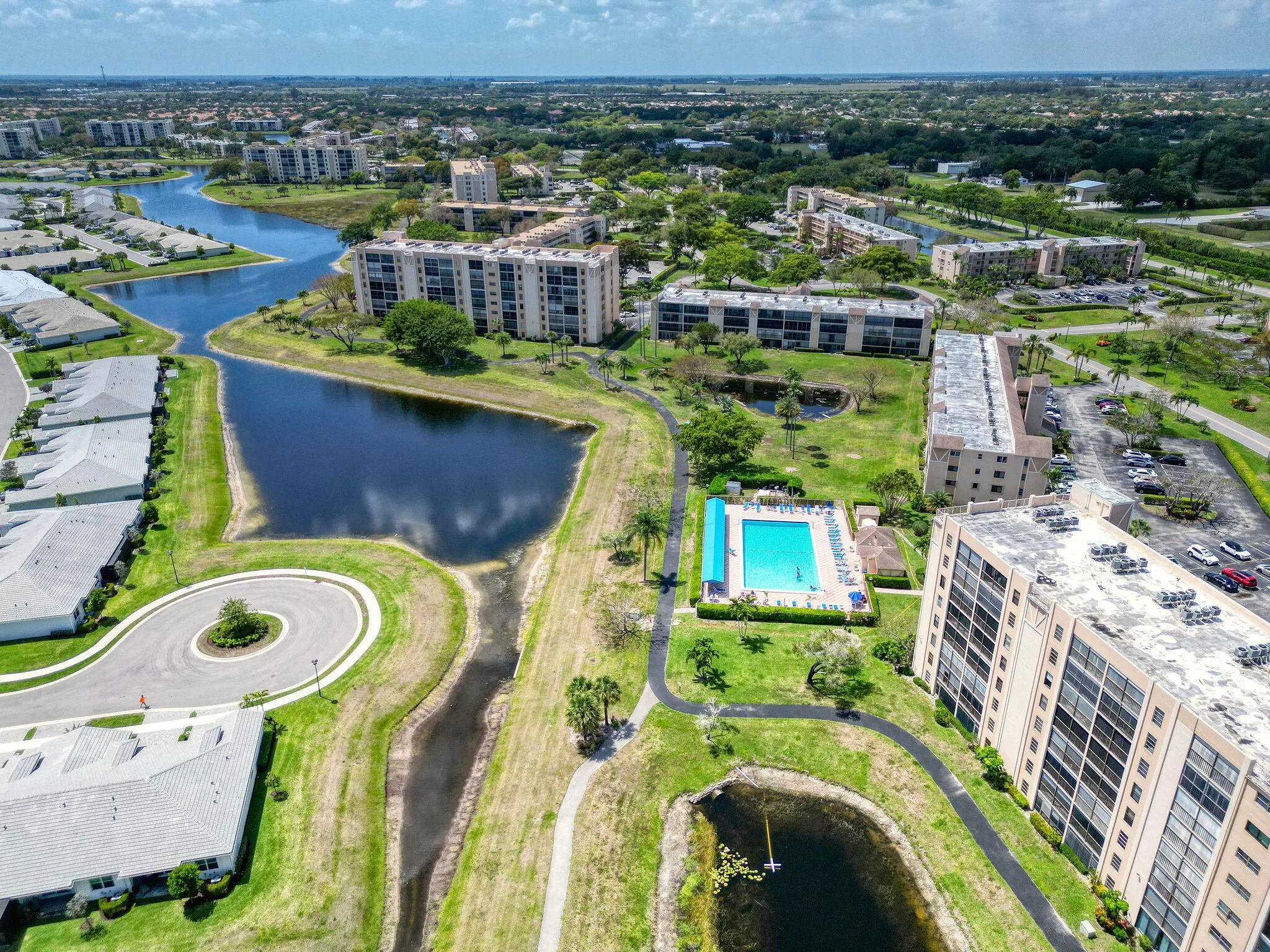 7076 Huntington Lane, #803