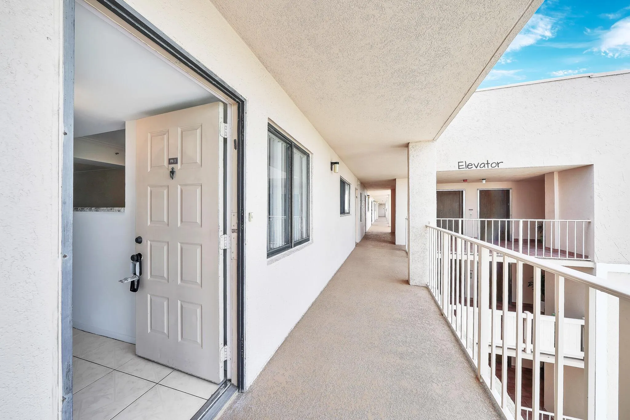 7076 Huntington Lane, #803