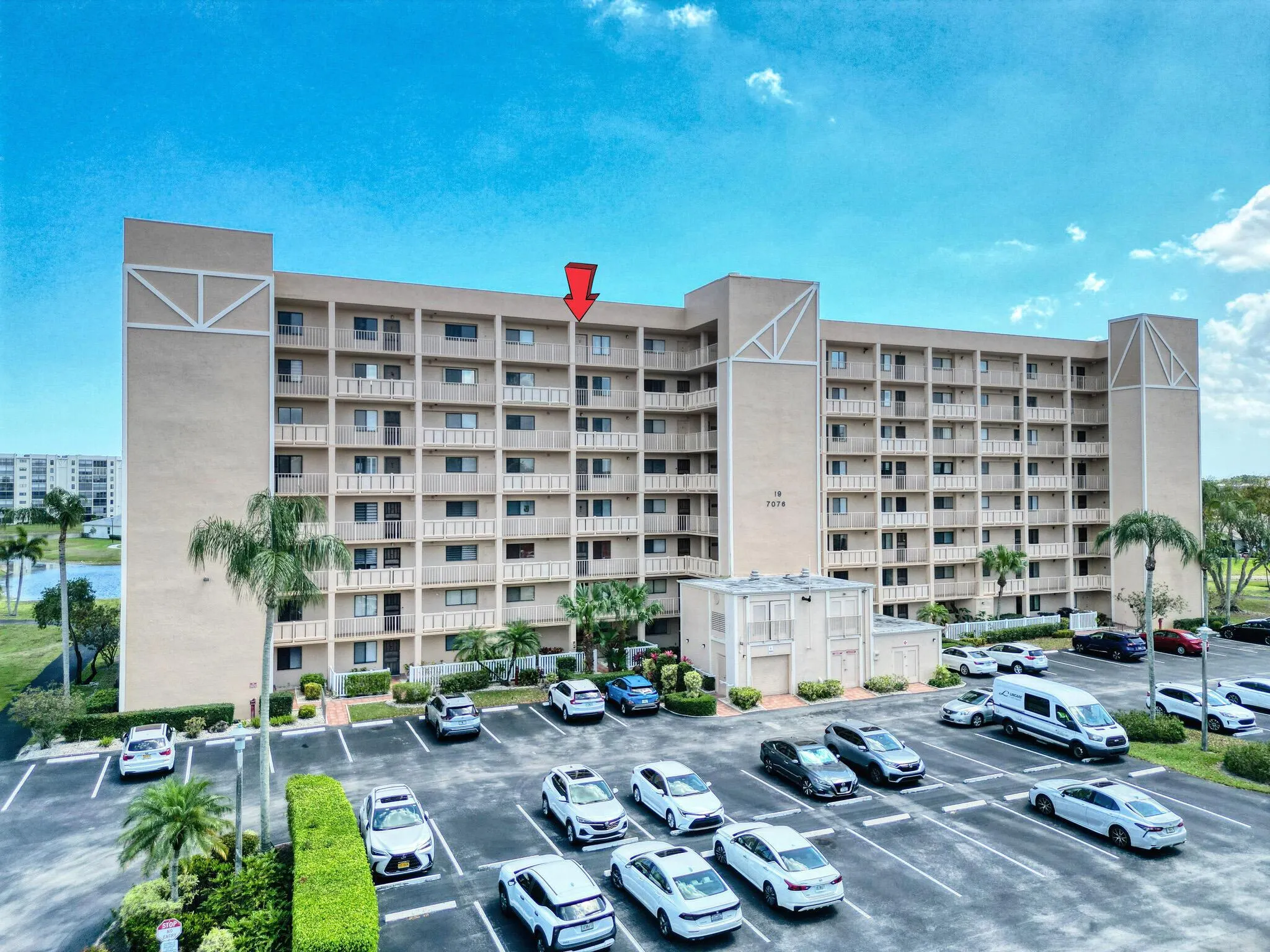 7076 Huntington Lane, #803