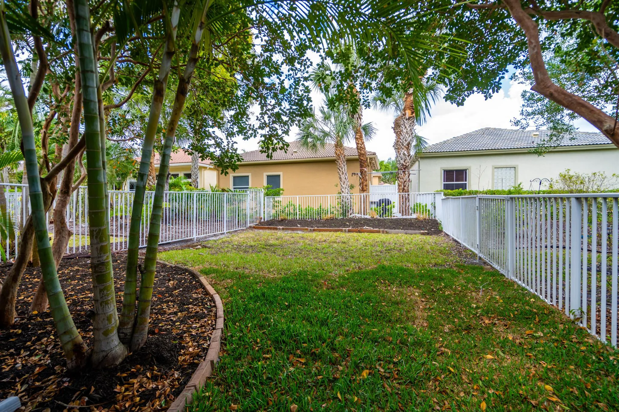 5661 NW 125th Avenue