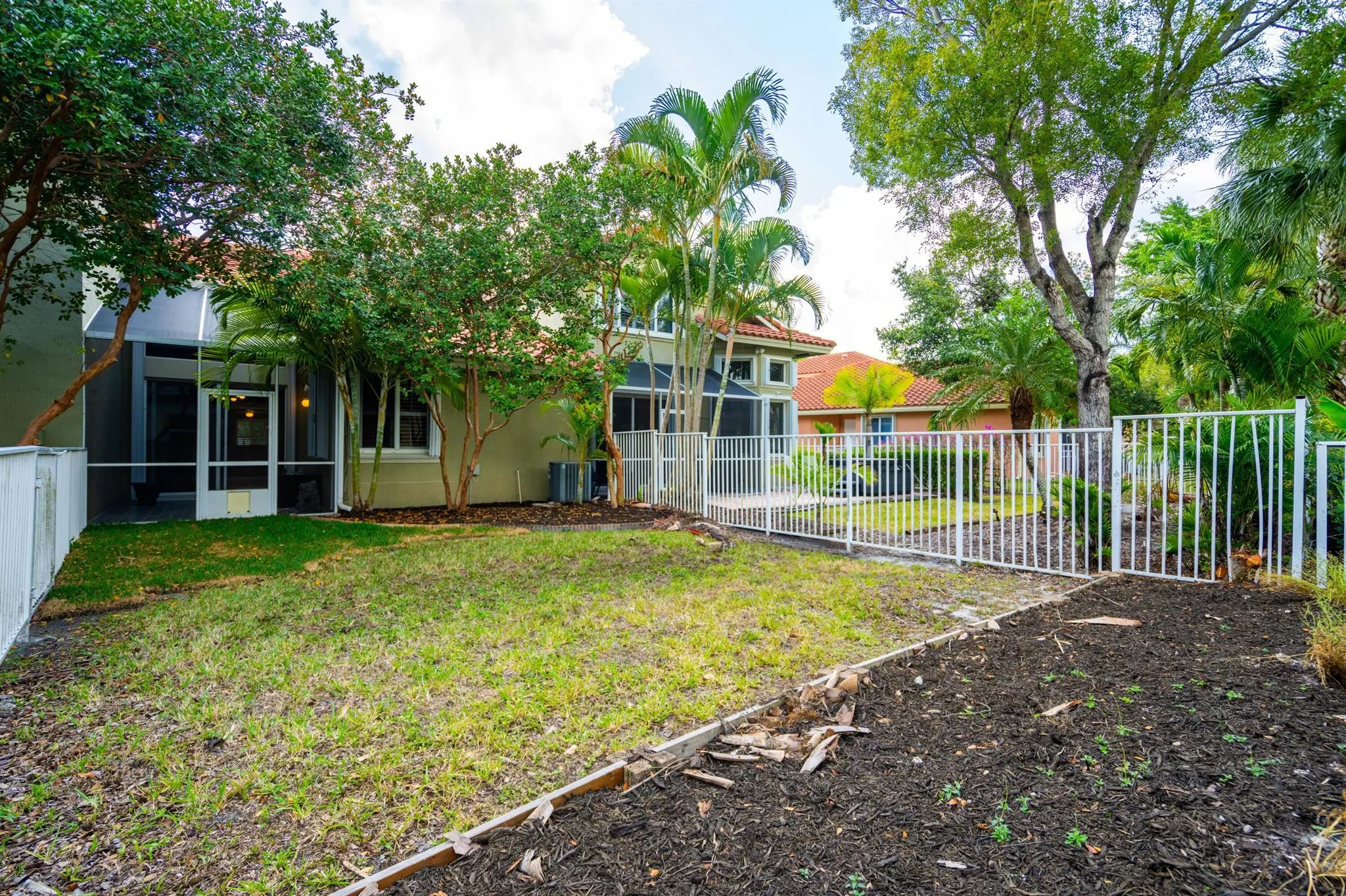 5661 NW 125th Avenue