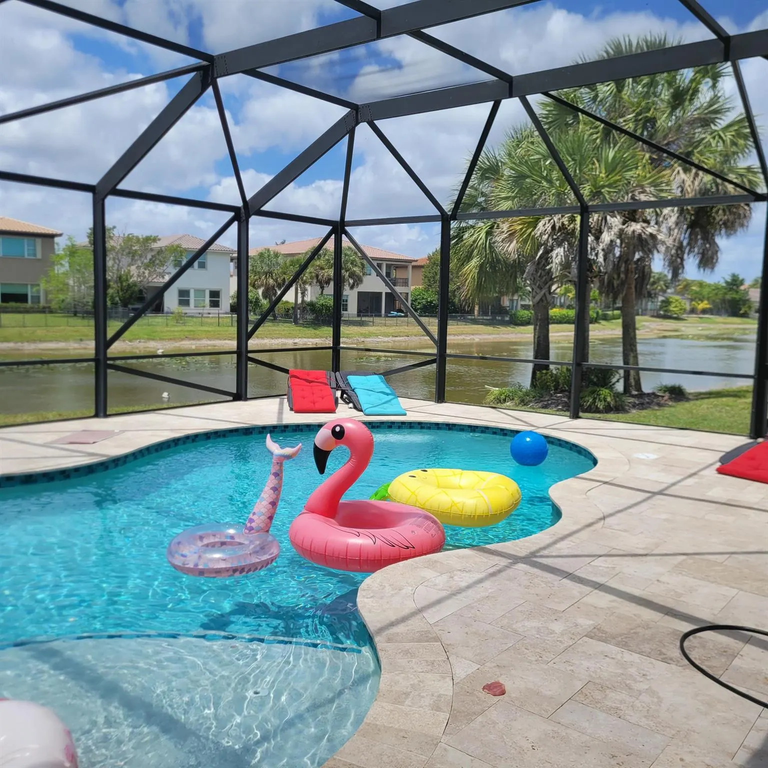 8213 NW 121 Way