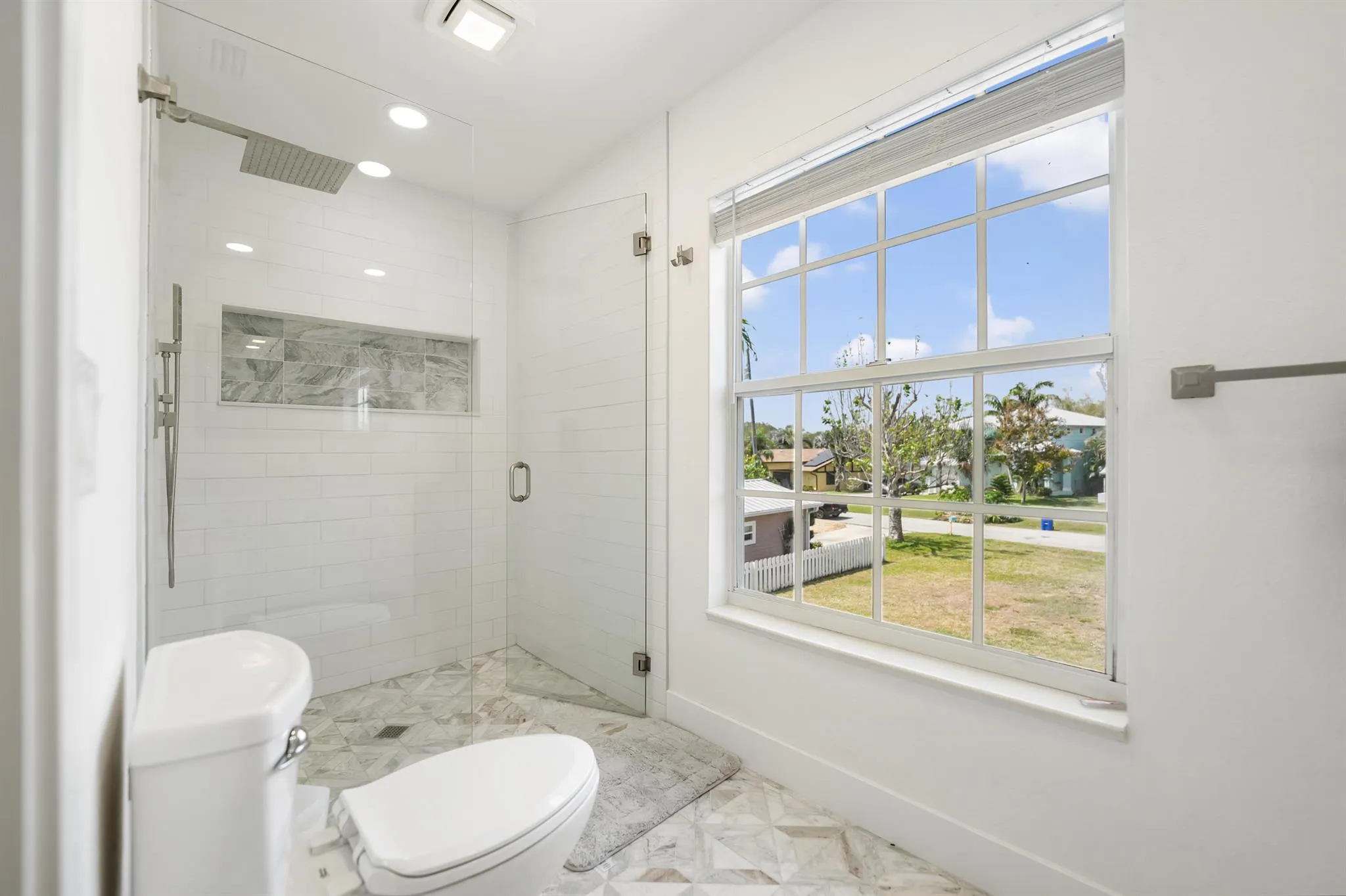 1447 SW Peninsula Lane