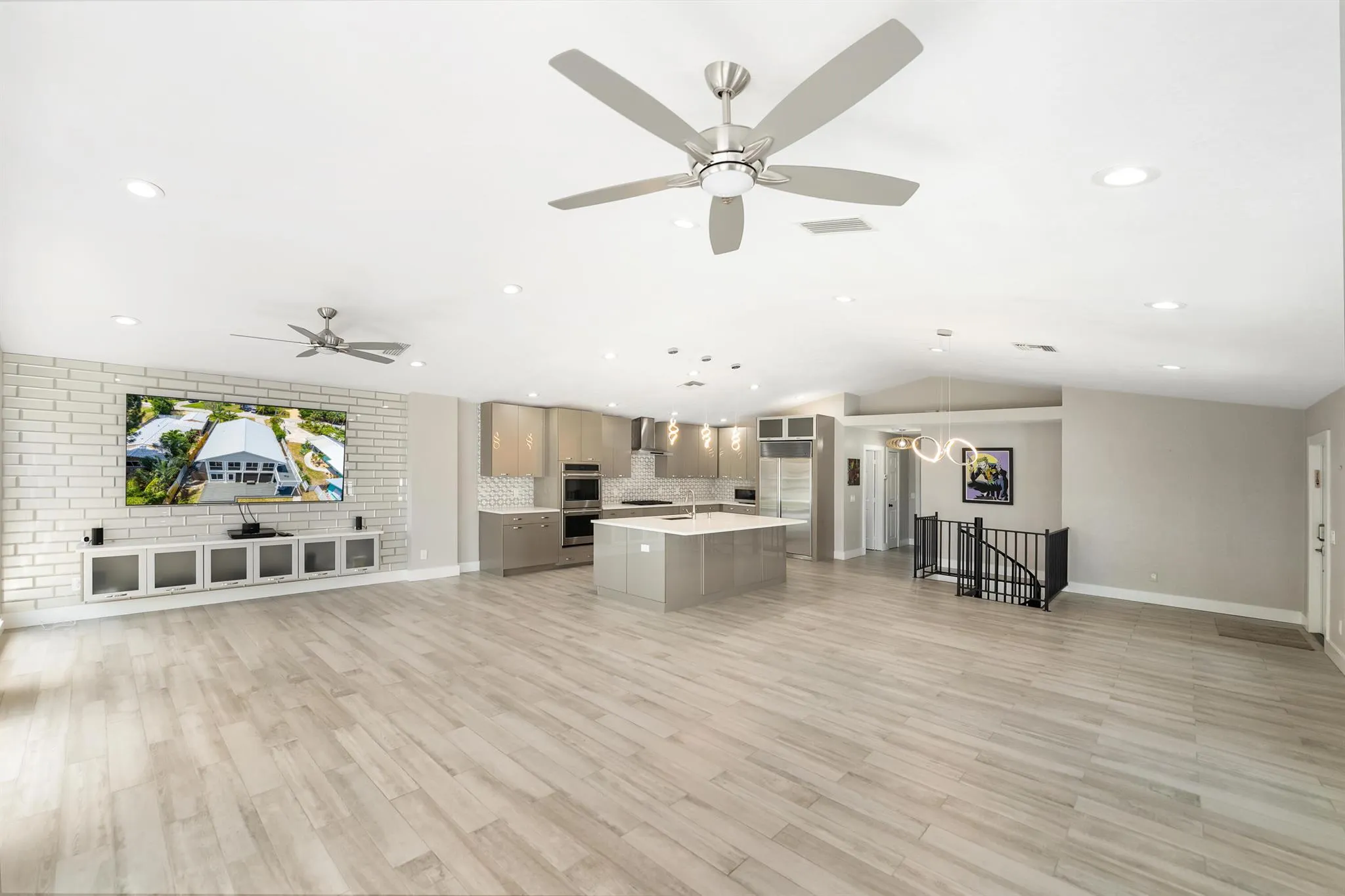 1447 SW Peninsula Lane
