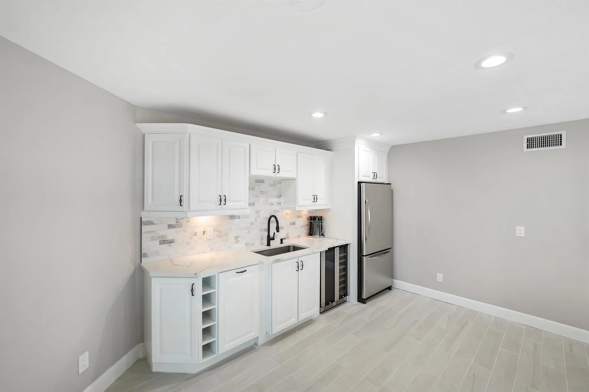 1447 SW Peninsula Lane